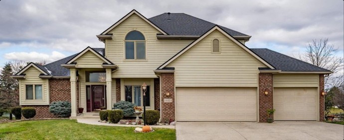 What makes the house owner attractive?