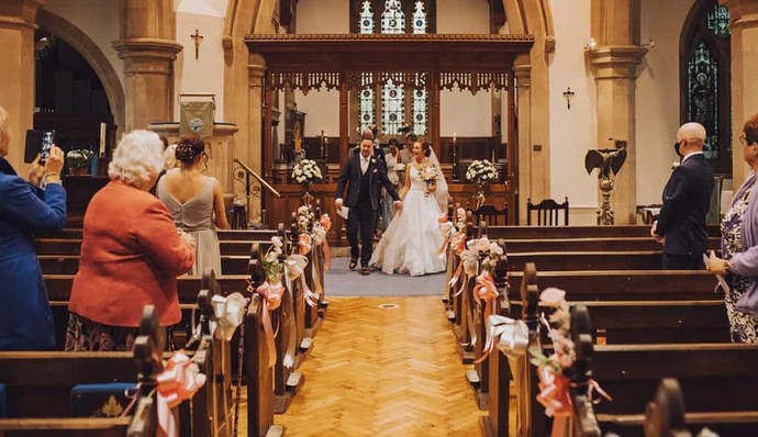 Which do you prefer small wedding vs. big wedding vs. intimate/elopement? Why or why not?