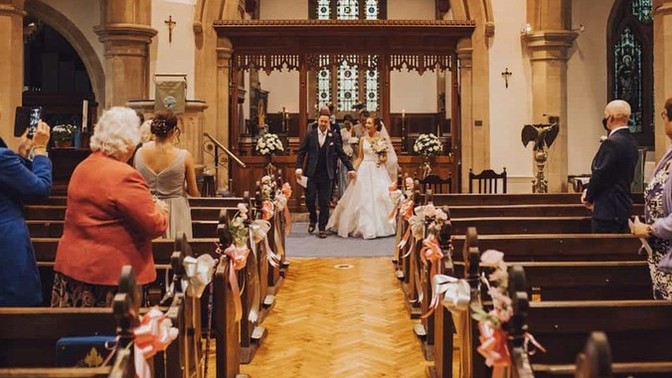 Which do you prefer small wedding vs. big wedding vs. intimate/elopement? Why or why not?