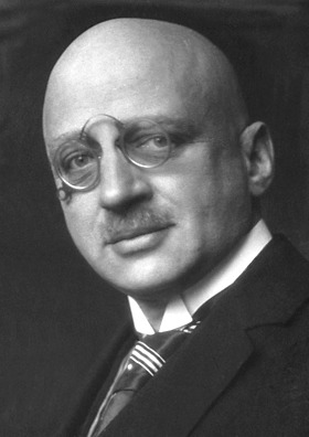 Did the chemists of WWI or the nuclear scientists of WWII leave a more ambivalent legacy?
