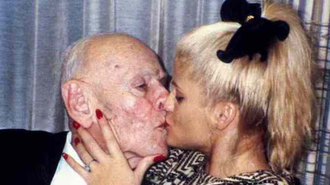 Why are people on here so cynical about the age gap thing? 26 year old Playmate Anna Nicole Smith married her billionaire boyfriend who was 89?