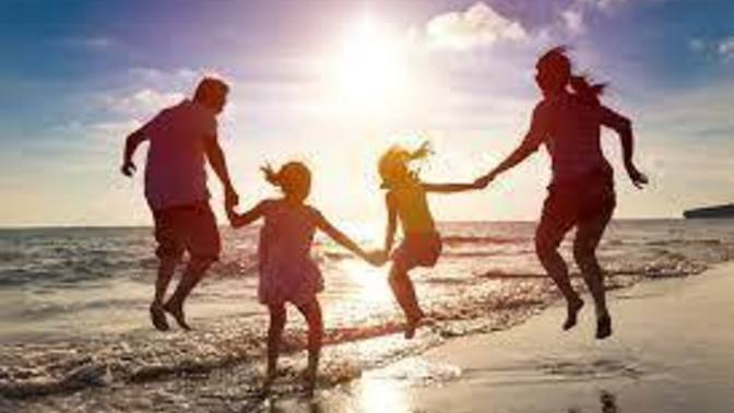 In your family who do you think you are the closest with your brother or sister or your mom or dad or daughter or son?