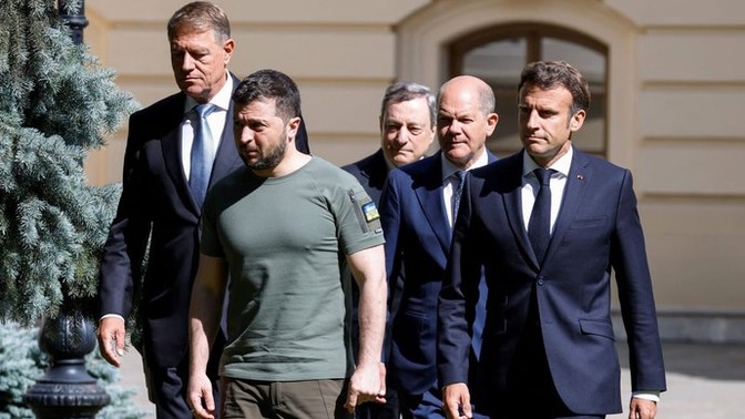 How can anyone respect or take the Ukrainian president seriously when he doesn't even bother to wear a suit?