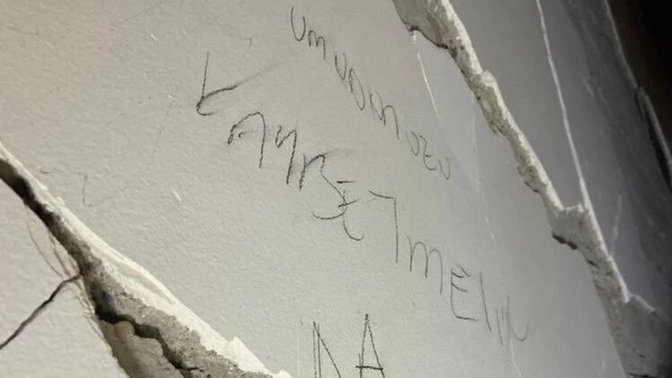 The young man who survived the great earthquake in Turkey wrote on the wall, "Don't lose hope". Could you keep your hope alive in such a disaster?