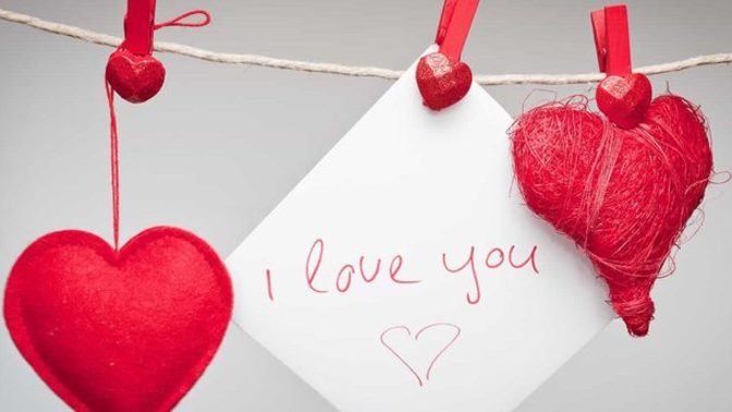 Guys, how would you react to a love letter from a girl you barely know?