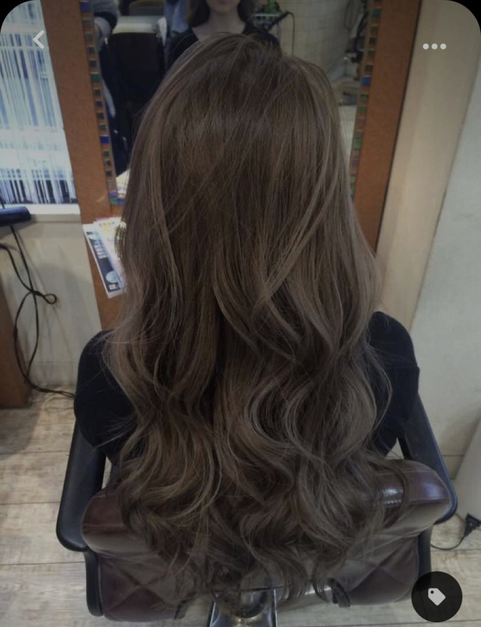 Which hair color is prettier?