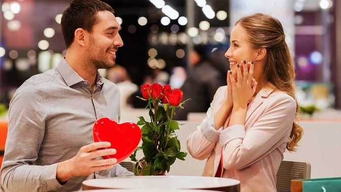 Girls, how many know Valentine's Day is a gift-giving for lovers = both get gifts. And how many think only girls get gifts & got their man nothing?
