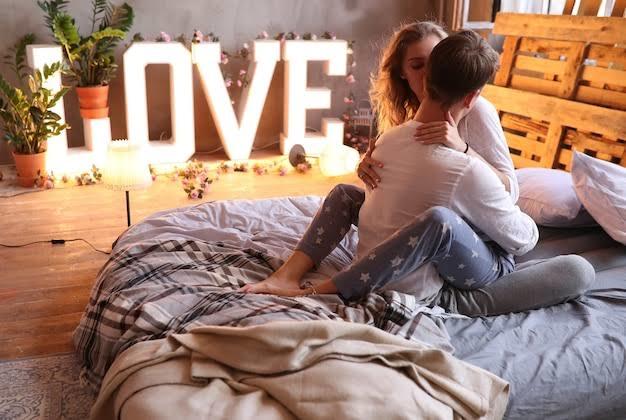 Do you have a maid servant at your home 🏡?