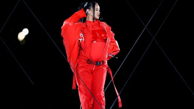 Who had the greatest superbowl half time performance of all time?