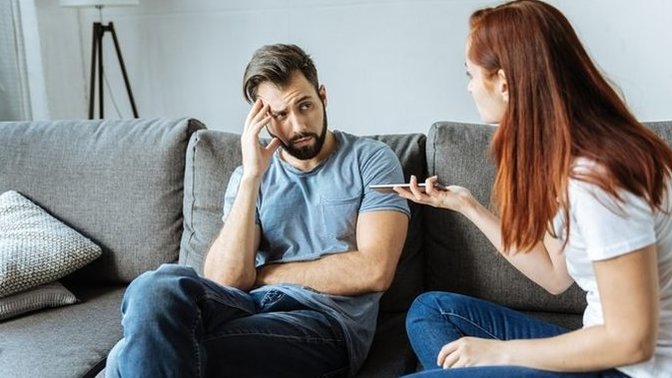 How to confront my situationship with his lack of communication?