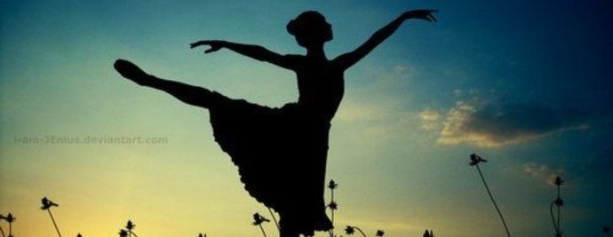What percentage of women find it attractive for a man to be passionate about the beauty and physique of the female body?