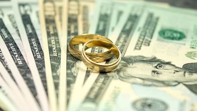 Do you agree that if you're looking for love, money doesn't matter; if you're looking for marriage, money does matter?
