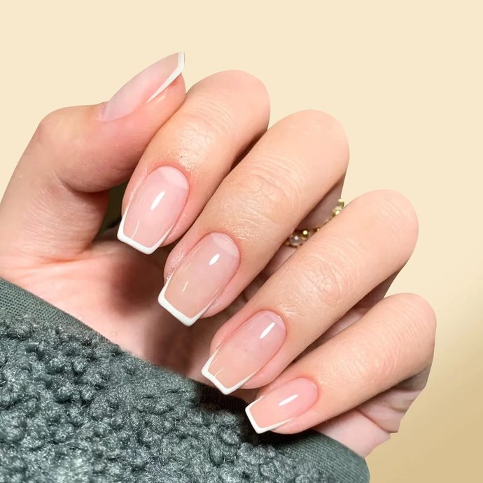 Red nails or french tip nails, which ones are hotter?
