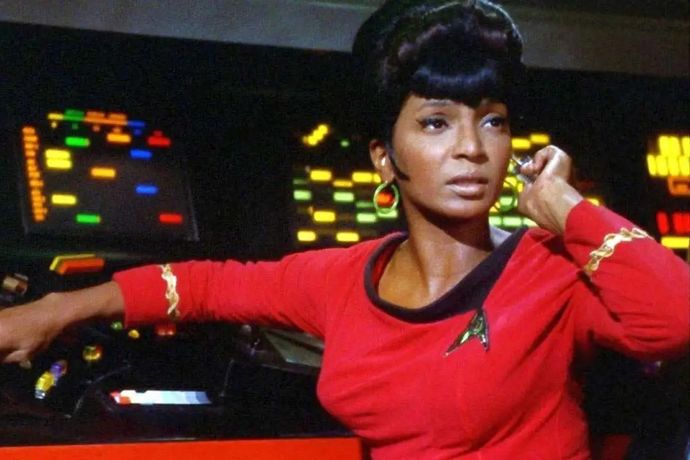 Wouldnt it be cool if we could get one of those ear things that Nyota Uhura, had?