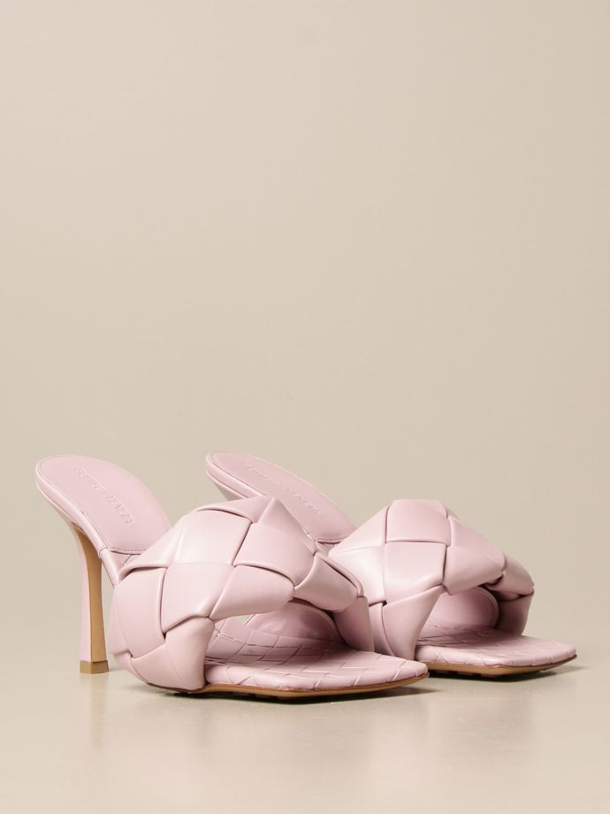 Which one is the best looking pink heels, according to you?