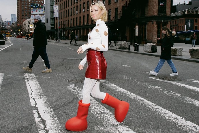 What do you think of this cartoon-ish big red boots, that’s currently ‘in’ now?