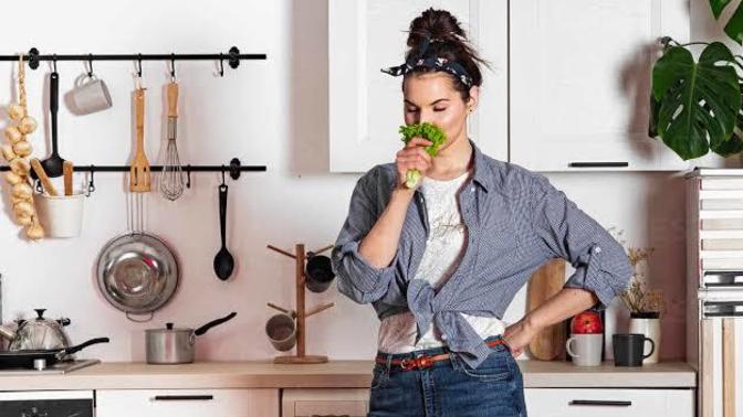 Boyfriend wants a housewife? Any ideas on how to approach/deal with this?