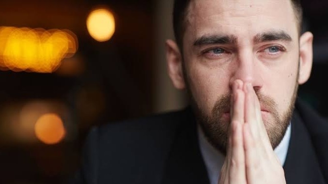 Do women lie when they say that they believe it's okay for men to show emotions?