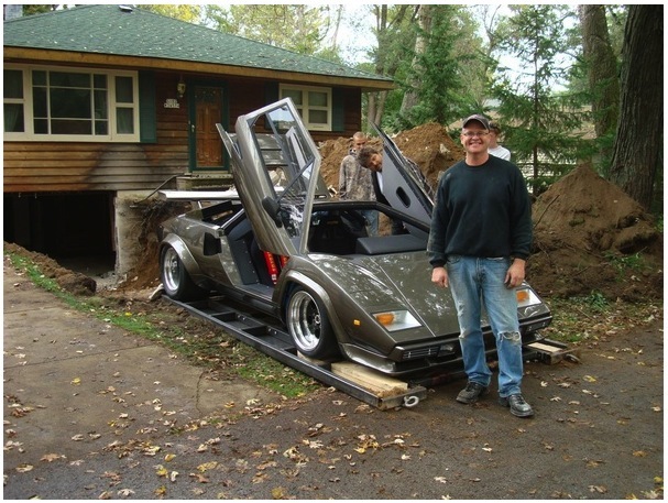 Which of these realistic replicas built by ordinary people around the world is your favorite?