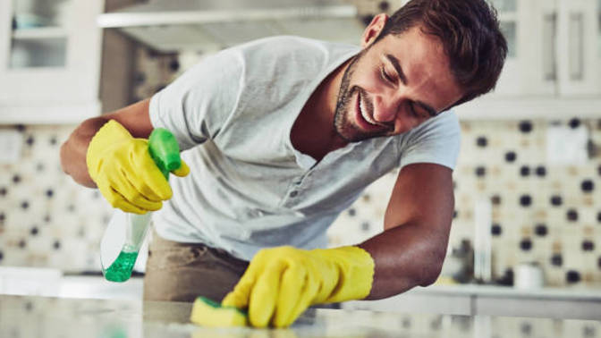 Should guys help with the weekend housework?
