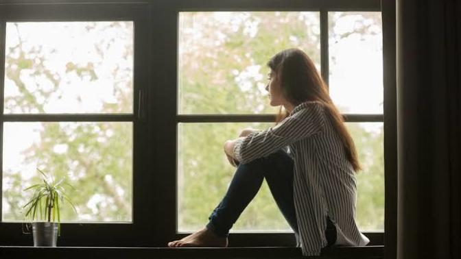 When you have a problem or when you are in a bad mood, do you say directly to a friend or do you expect that they would understand your sadness?