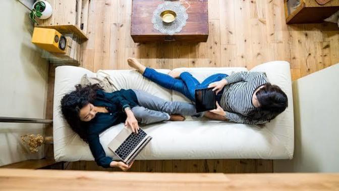 Living alone or with roommate?
