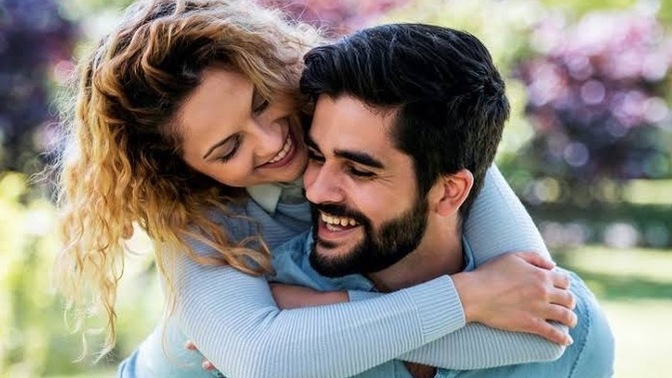 Is it healthy to have a an agemate partner for a relationship?