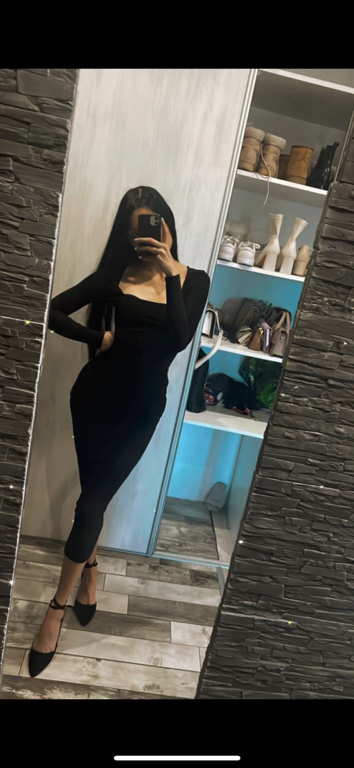 Should I keep this dress or sell it?