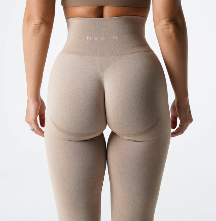 Does beige and tight leggings turn men on?