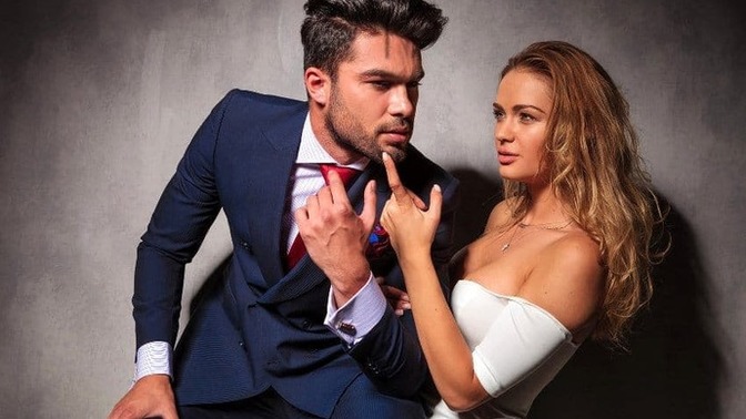 Can a woman do anything to impress a man she wants to go out with, or are men the only ones who have the power to impress?