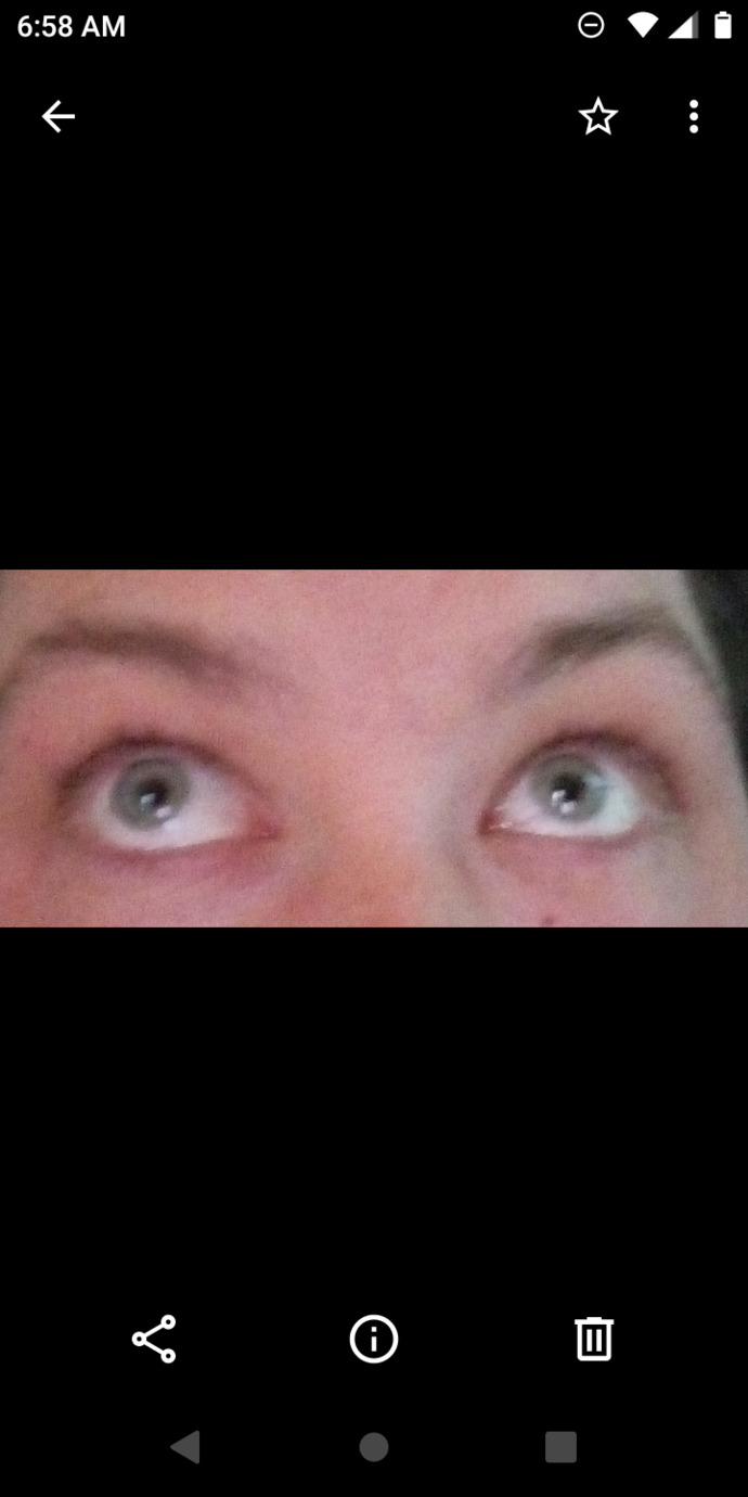 What is the colour of your eyes 👀?