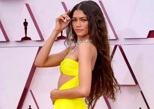 Zendayas new bob haircut has been very popular. Do you think short hair or long hair is more attractive on women?