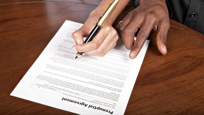 Would you get mad/offended if your rich SO offered a prenup?