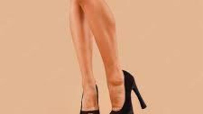 What type of leg does a guy prefer in heels?