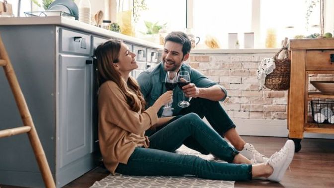 Should a boyfriend pay the rent?