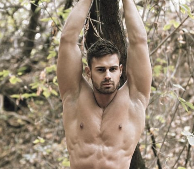 What should guys do with hairy armpits?