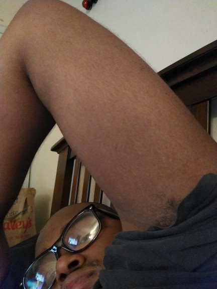 What should guys do with hairy armpits?
