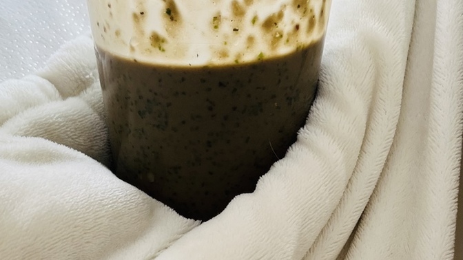What 7 ingredients do you think are in this container?