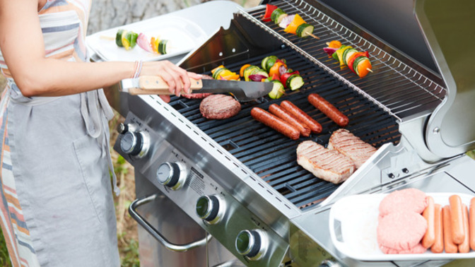 Is it tough to grill food? And would you recommend an electric or charcoal grill?