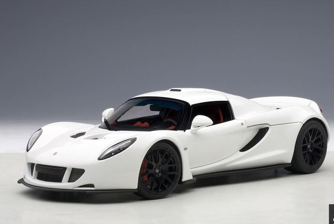 Which of these White AutoArt Models is your favorite, which one do you want to display?