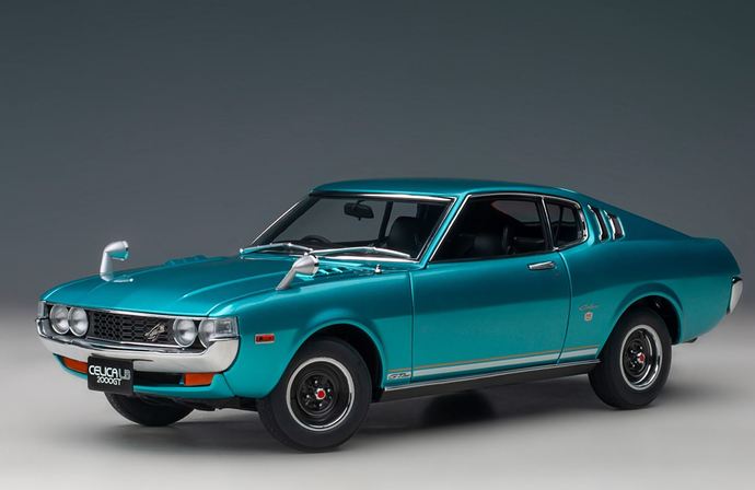 Which of these Green & Blue Autoart models is your favorite, which one would you display?