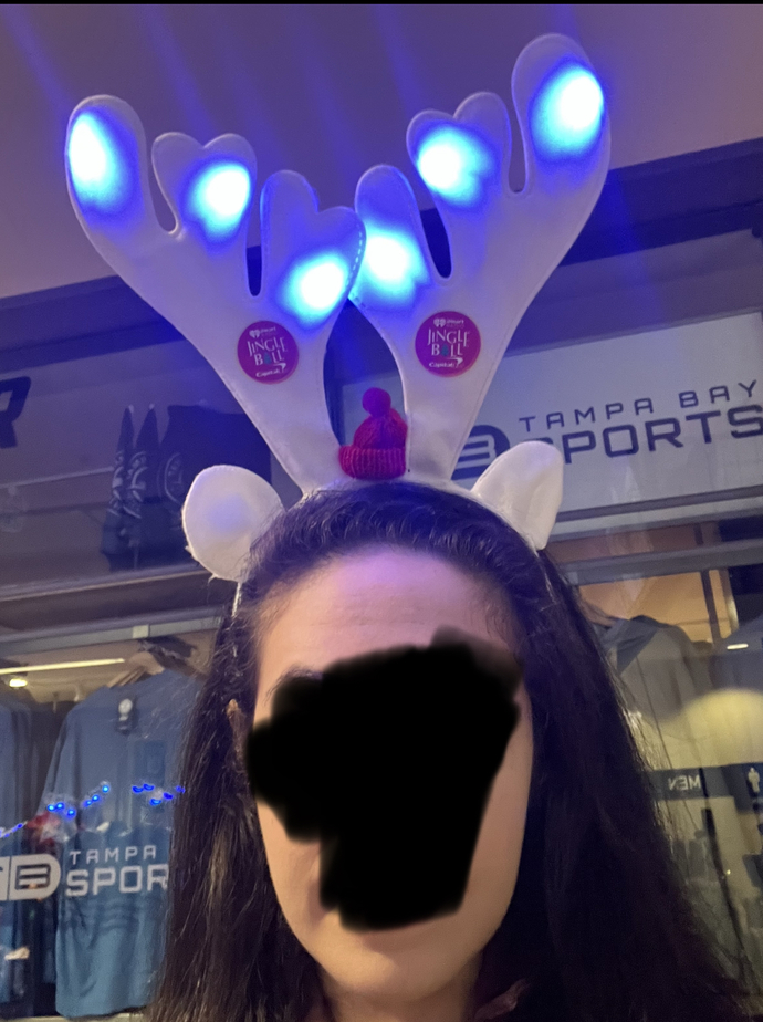 Can someone tell me my face shape?