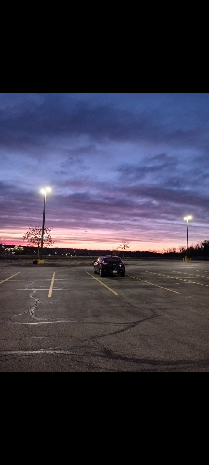 Do you prefer sunsets 🌇 or sunrises 🌅 ?