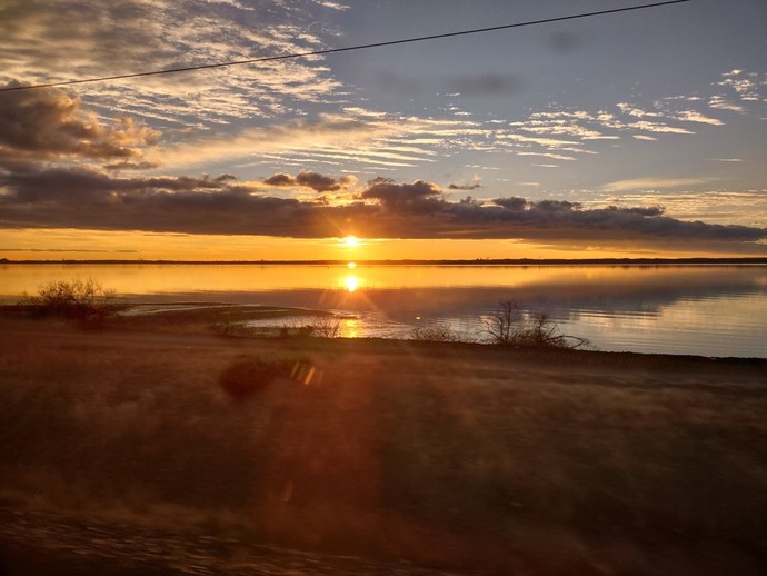 Do you prefer sunsets 🌇 or sunrises 🌅 ?