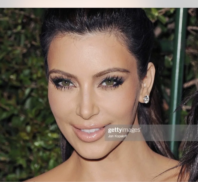 10/10? Most beautiful face ever?