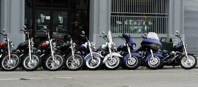 Which one do you prefer? Bicycle 🚲 or scooter 🛴?