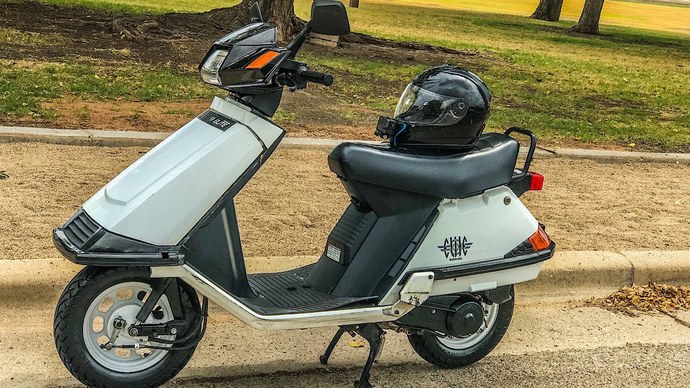 Which one do you prefer? Bicycle 🚲 or scooter 🛴?