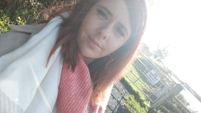 Guys, Honest answers-Is this girl pretty?