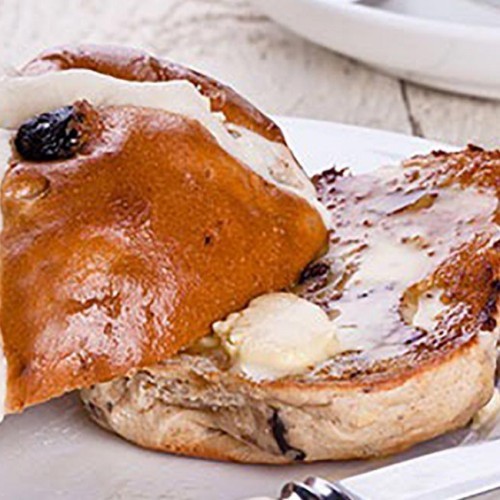 Is it ok to eat a cold hot cross bun?