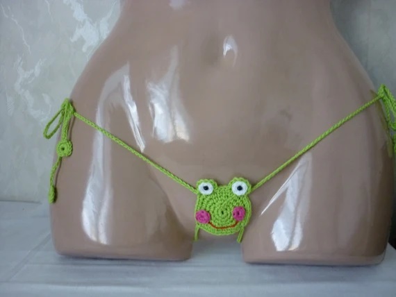 What should I wear out for dinner with my guy friend?